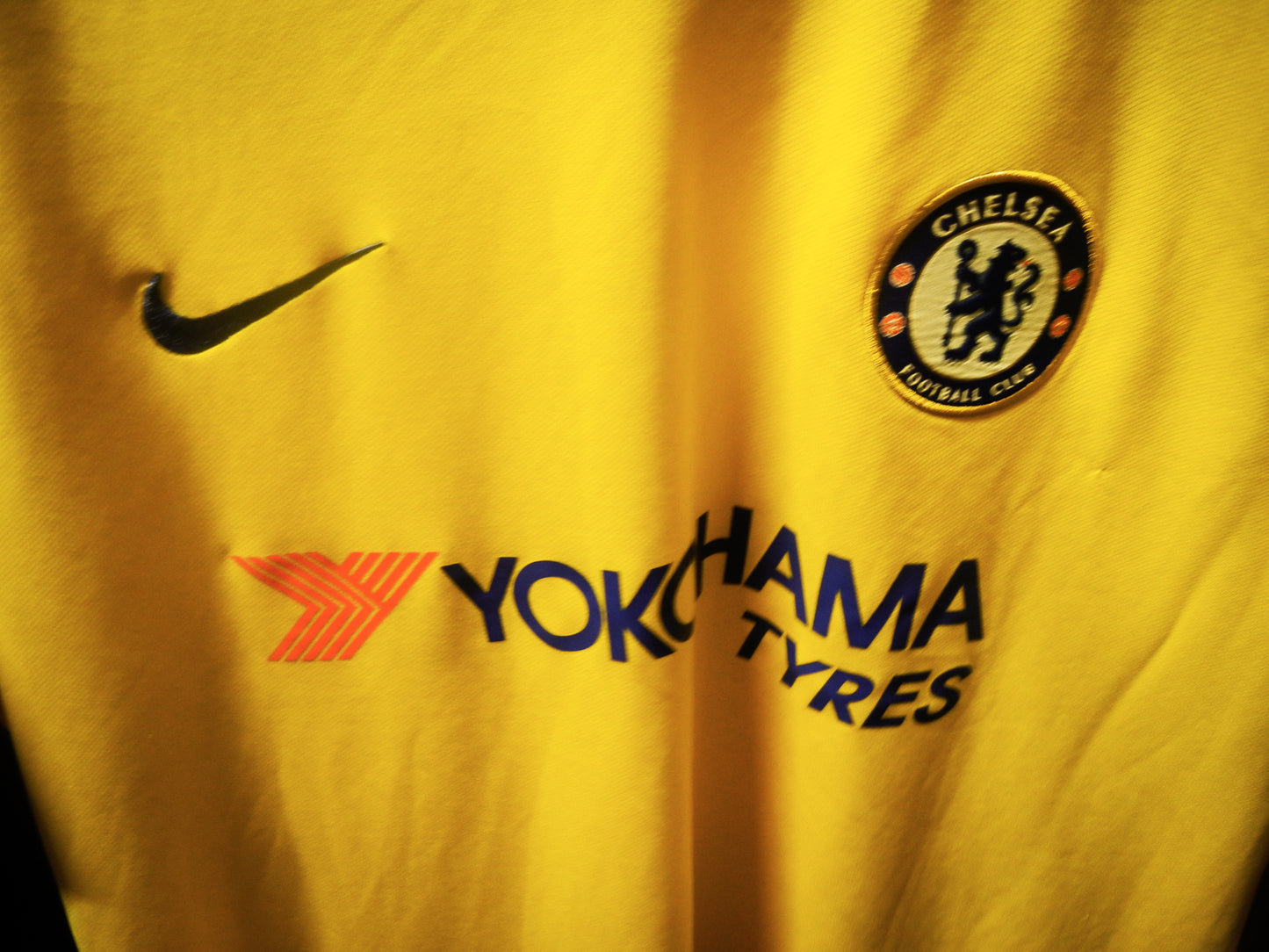Chelsea 2018/2019 Away Jersey – Jorginho #5 – Large – Yellow Nike Shirt (MPN: 919008-720)