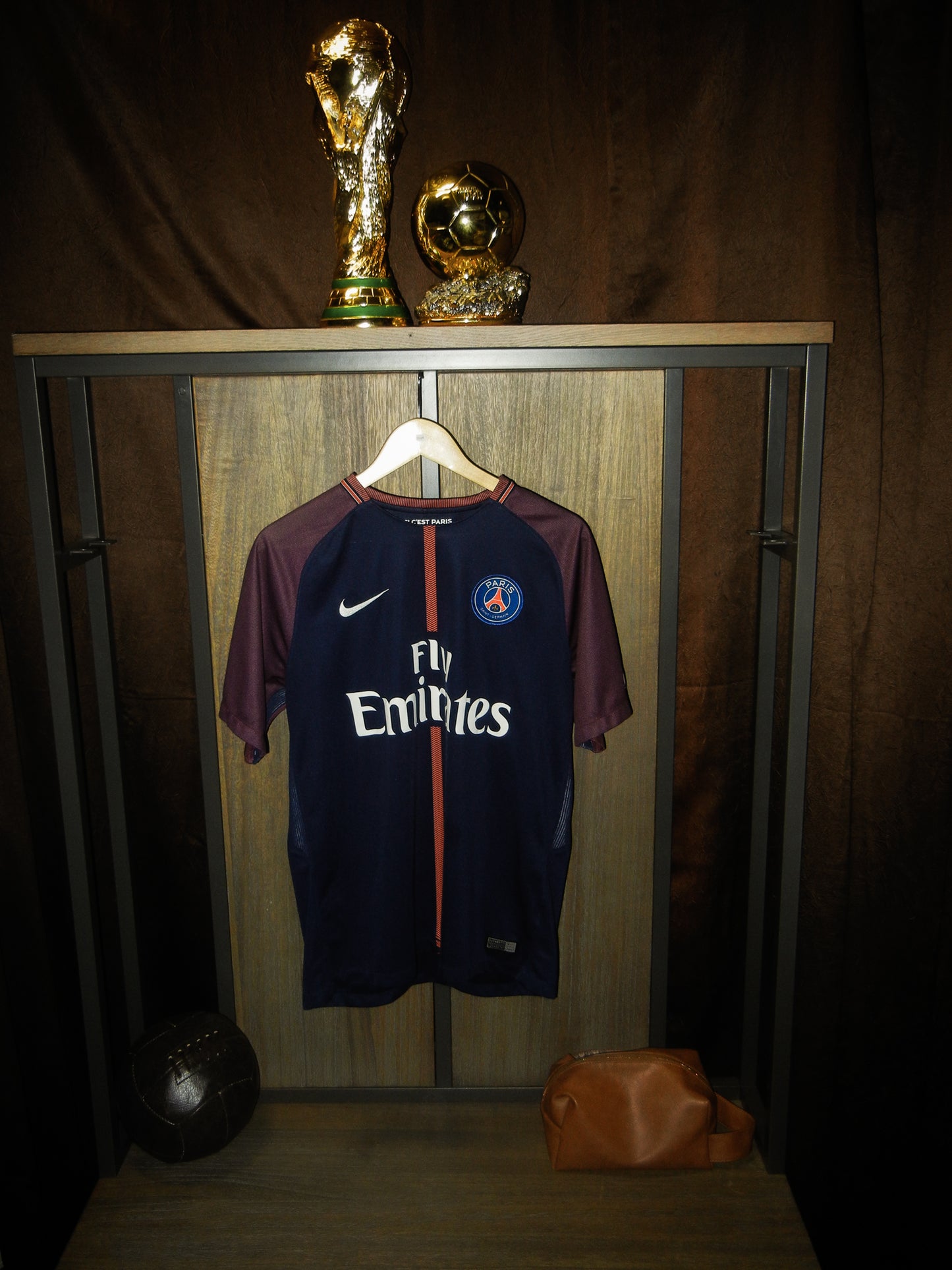 Paris Saint-Germain 2017/18 Home Jersey – Neymar Jr  #10 – Size L – Navy Nike Shirt (MPN: 847269-430)