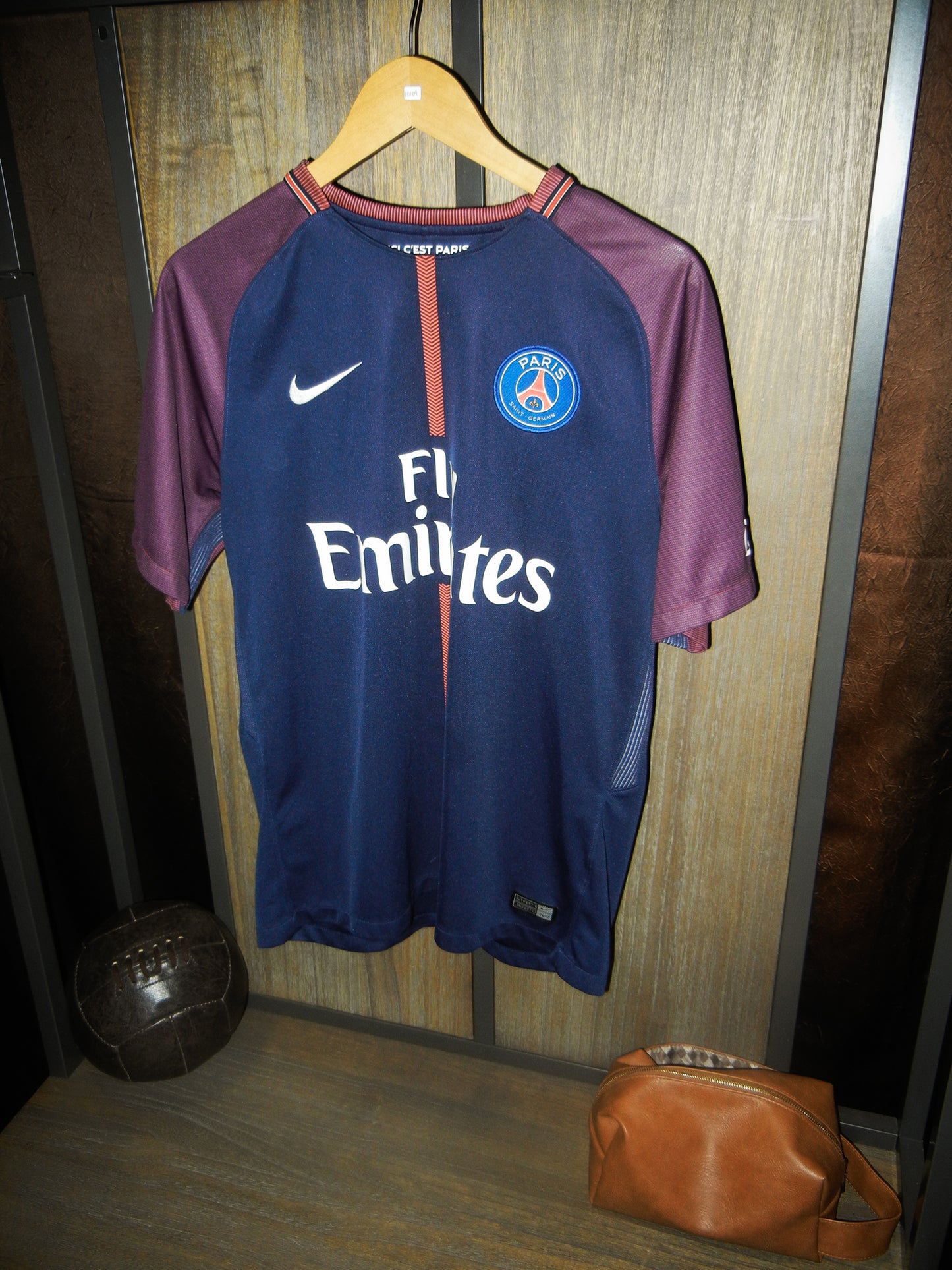 Paris Saint-Germain 2017/18 Home Jersey – Neymar Jr  #10 – Size L – Navy Nike Shirt (MPN: 847269-430)