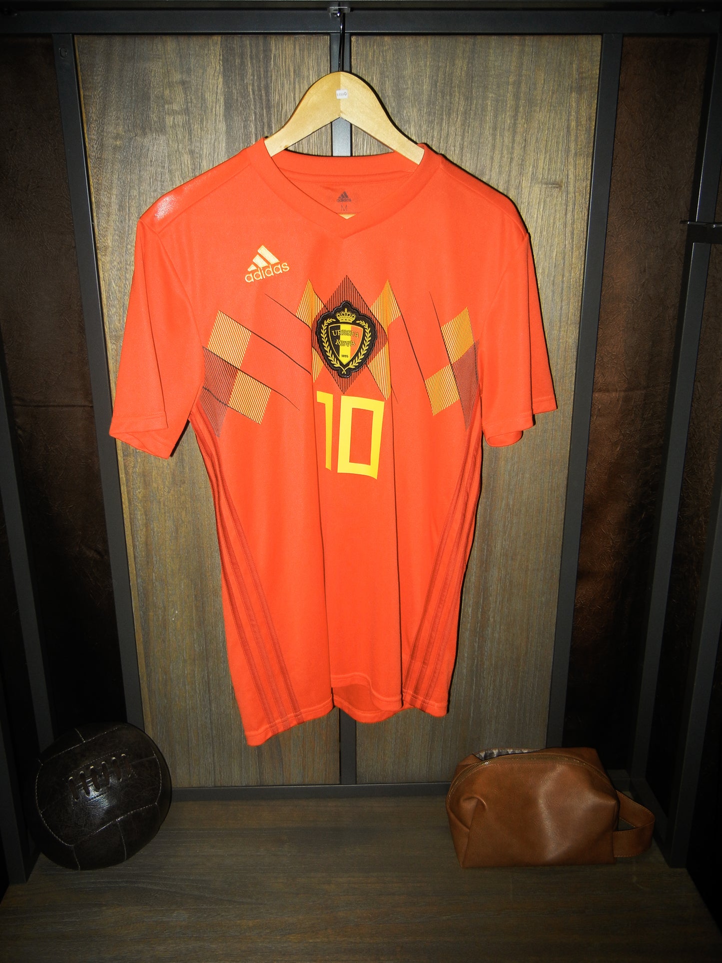 Belgium 2018 Home Jersey – Eden Hazard #10 – Size M – Adidas Red Shirt (MPN: BQ4520)