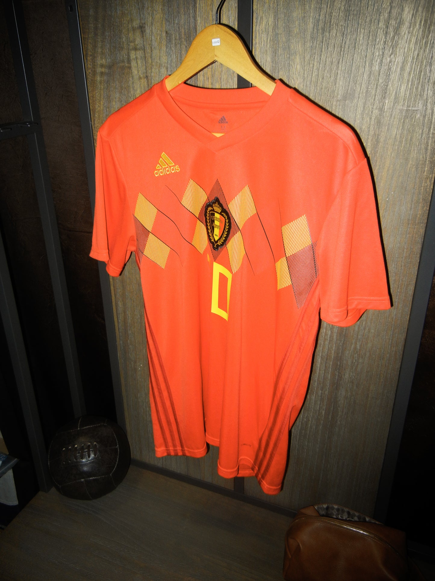 Belgium 2018 Home Jersey – Eden Hazard #10 – Size M – Adidas Red Shirt (MPN: BQ4520)