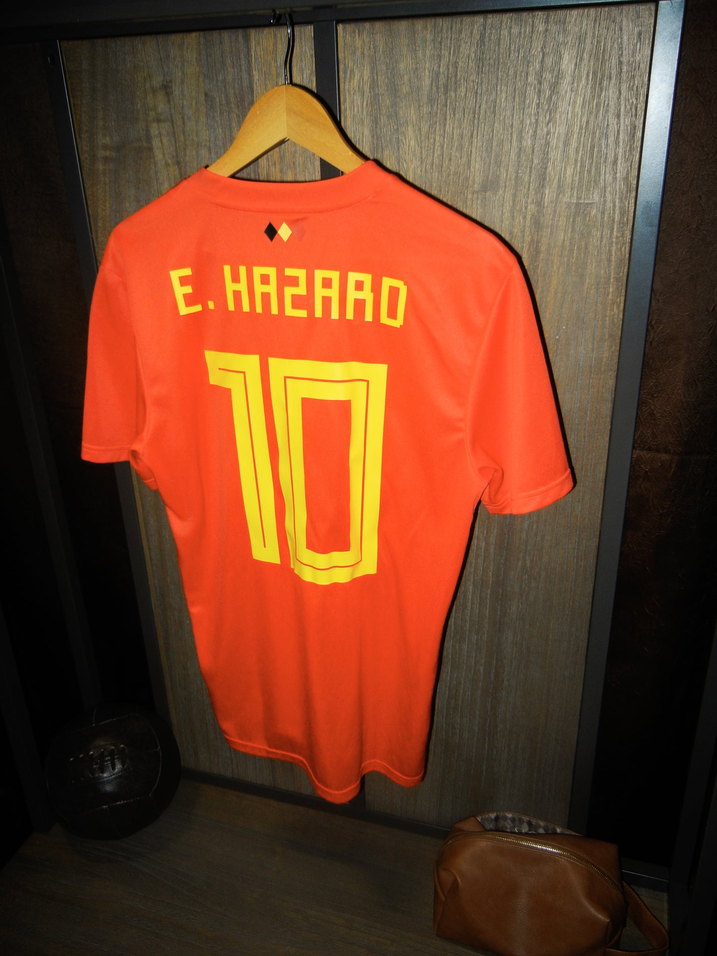 Belgium 2018 Home Jersey – Eden Hazard #10 – Size M – Adidas Red Shirt (MPN: BQ4520)