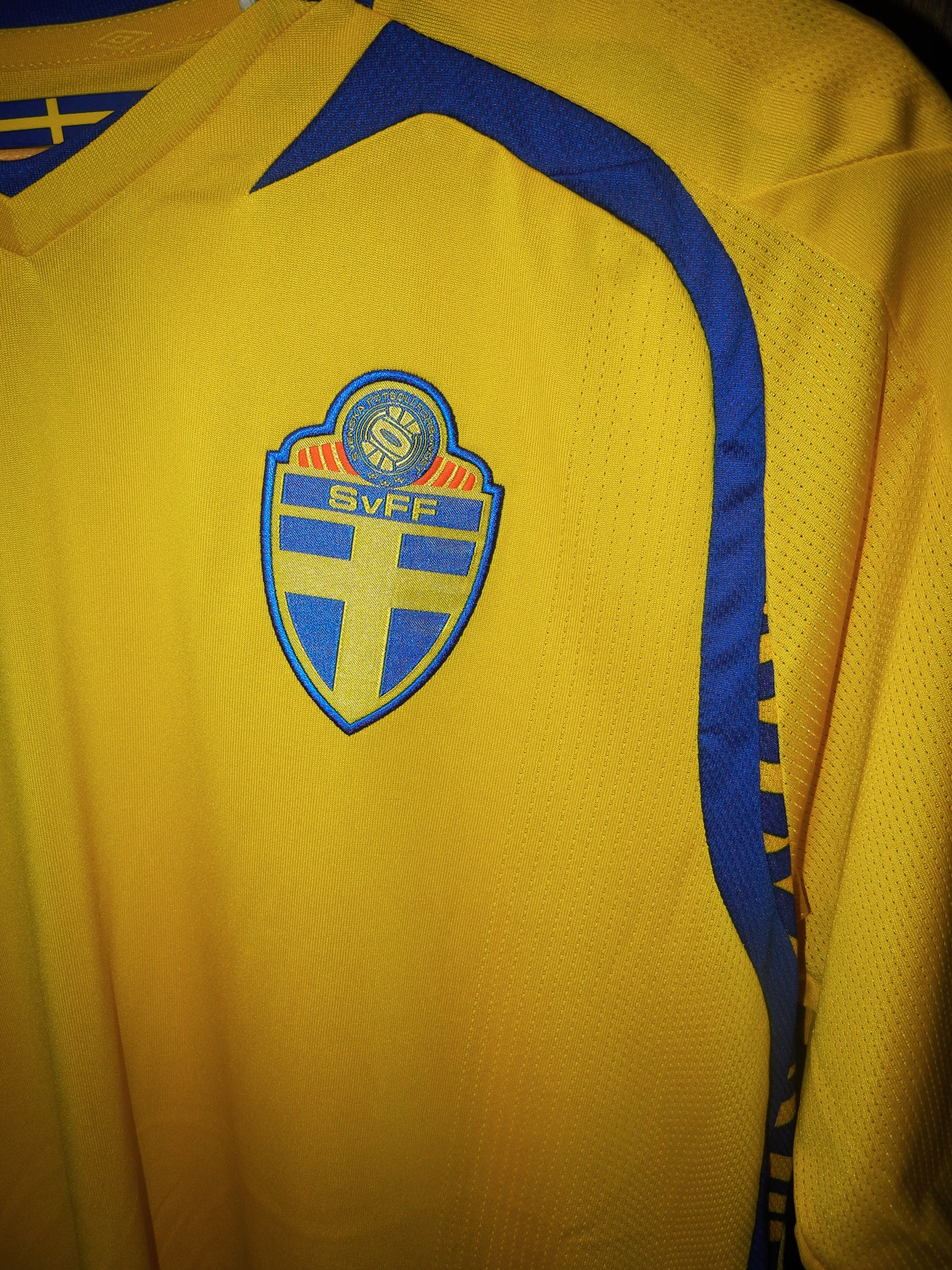 Sweden 2007/2009 Home Jersey – Zlatan Ibrahimović #10 – Large – Yellow Umbro Shirt (MPN: N/A)