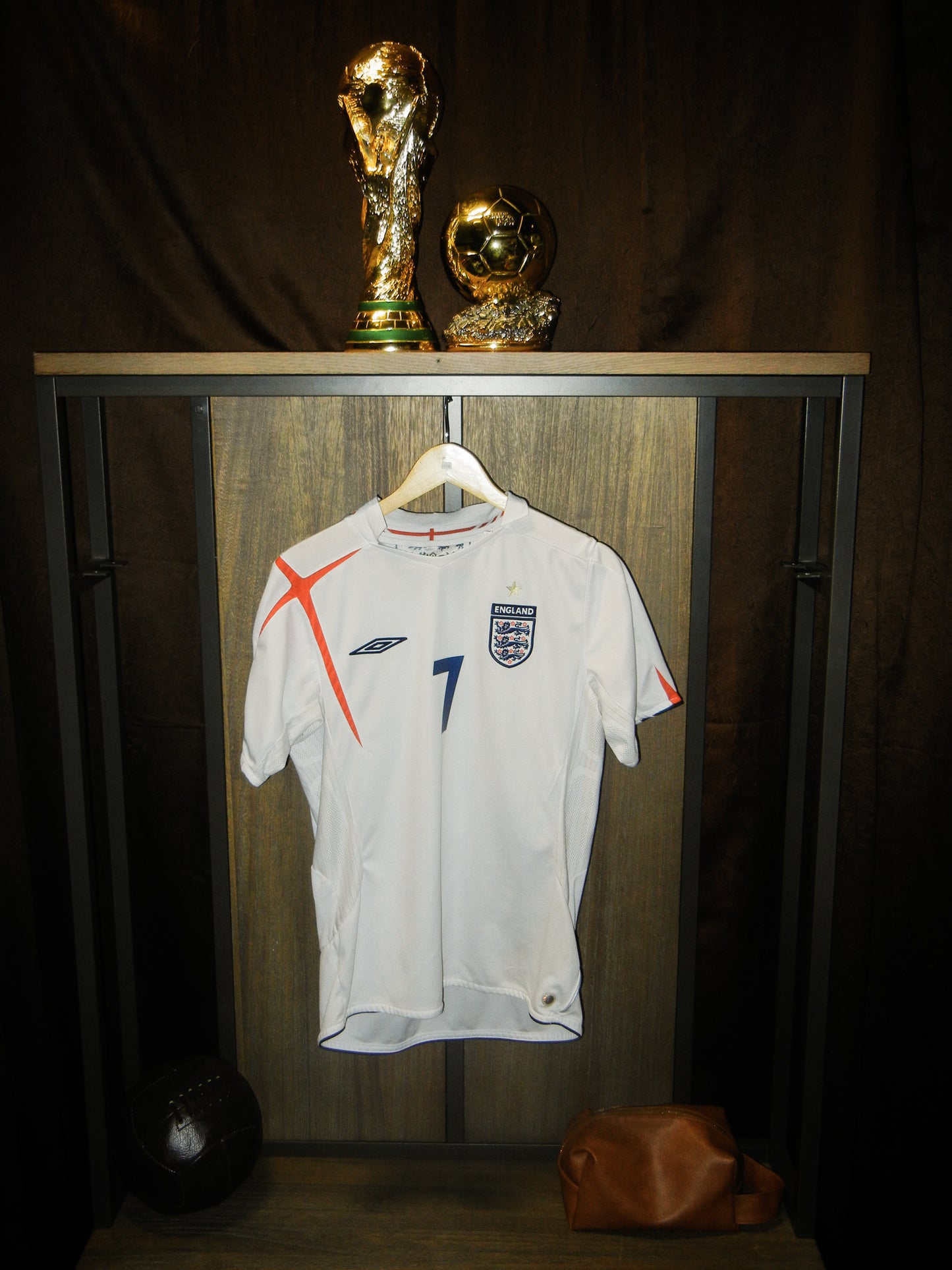 England 2005/2007 Home Jersey – David Beckham #7 – Large – White Umbro Shirt (MPN: N/A)