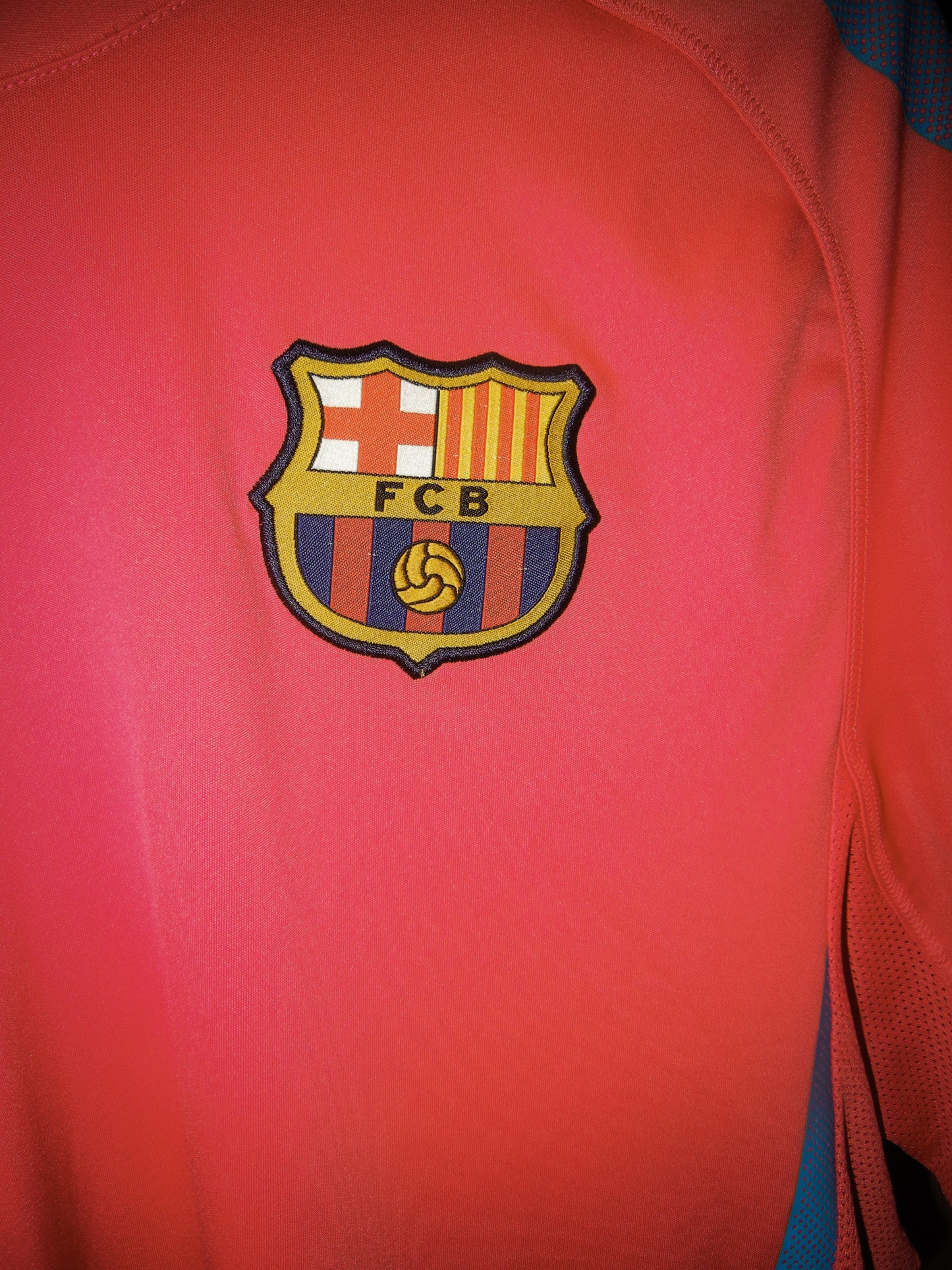 Barcelona 2010/2011 Training Top – Large – Nike Pink Shirt (MPN: 382363-669)
