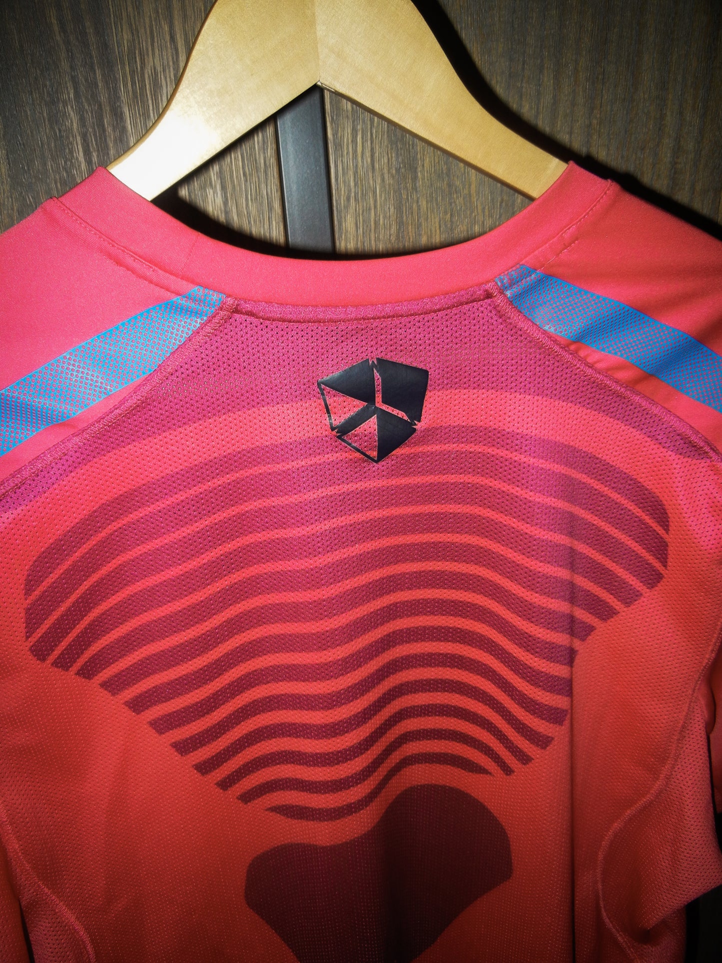 Barcelona 2010/2011 Training Top – Large – Nike Pink Shirt (MPN: 382363-669)