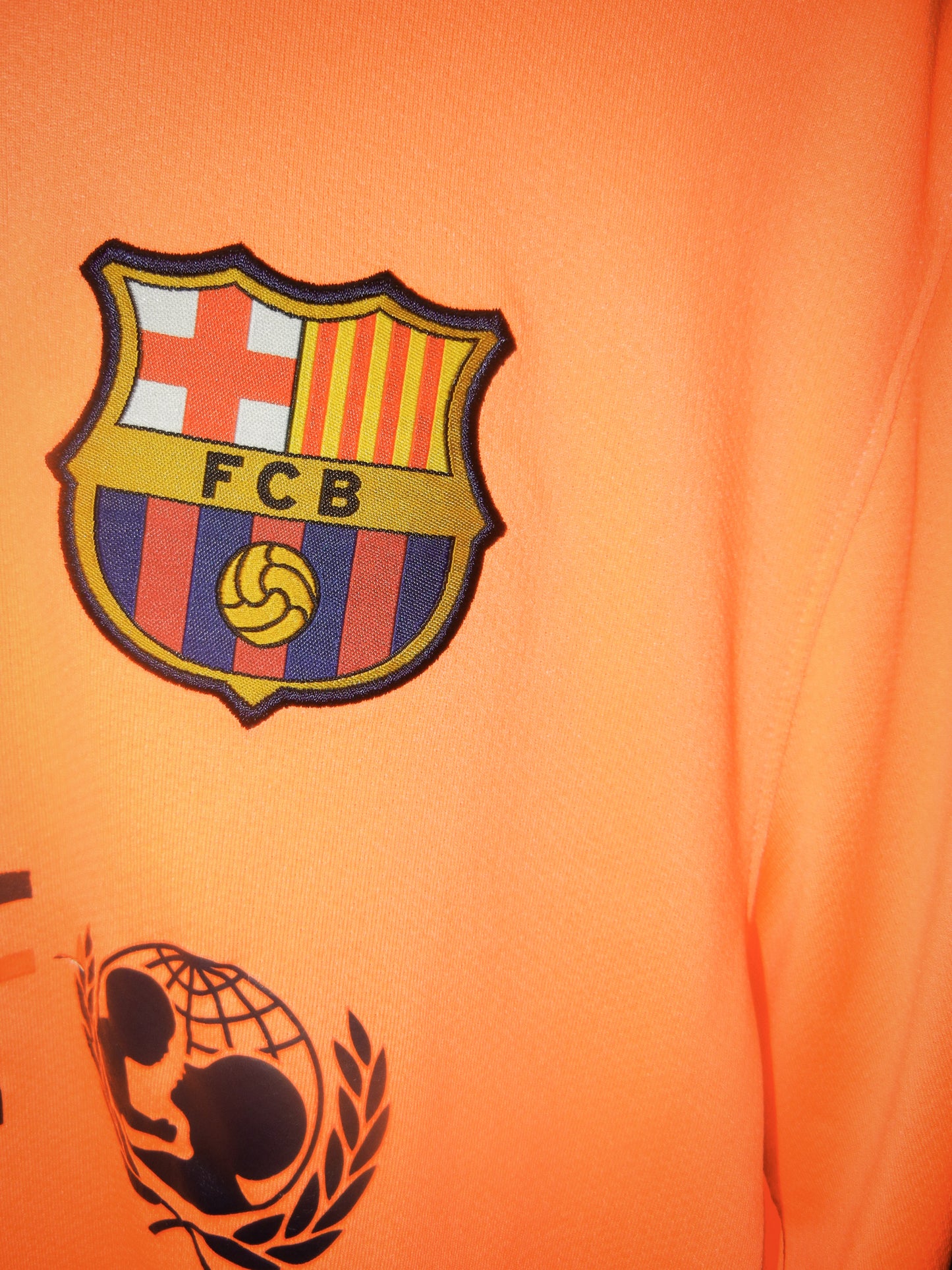 Barcelona 2009/2010 Away Jersey – Lionel Messi #10 – Large – Nike Orange Shirt (MPN: 355020-870)