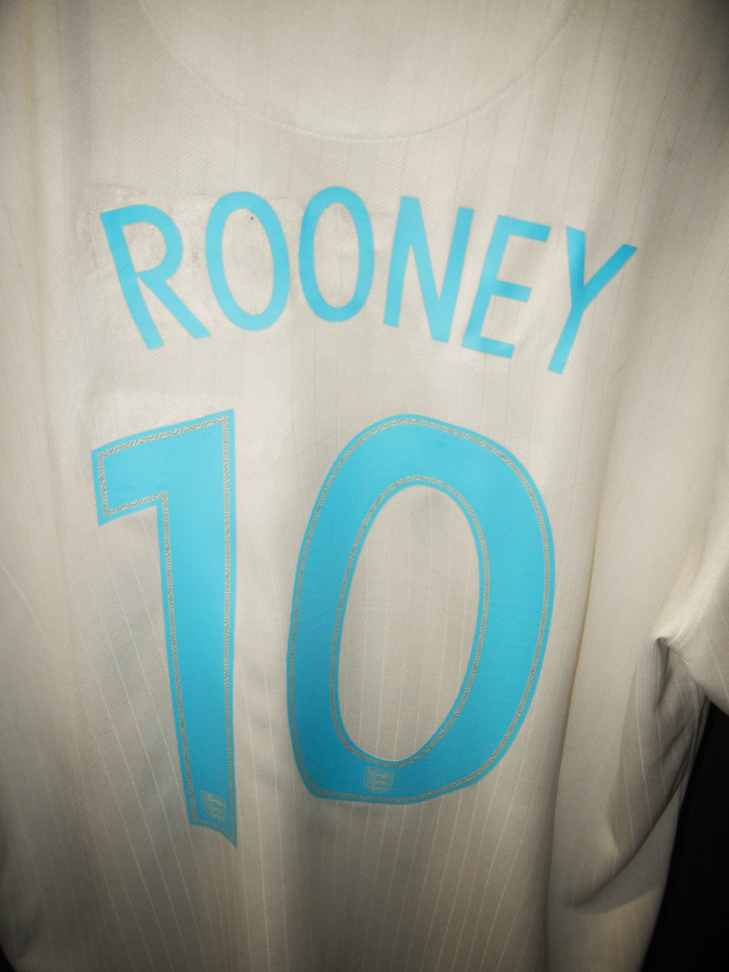 England 2014/2015 Home Jersey – Wayne Rooney #10 – Size XL – White Nike Shirt (MPN: 588101-105)