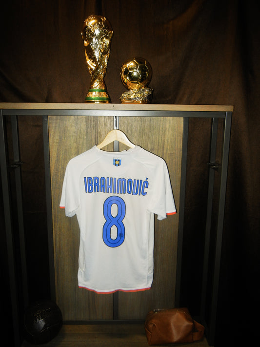 Inter Milan 2007/2008 Away Jersey – Zlatan Ibrahimović #8 – Small – White Nike Shirt (MPN: 109879)
