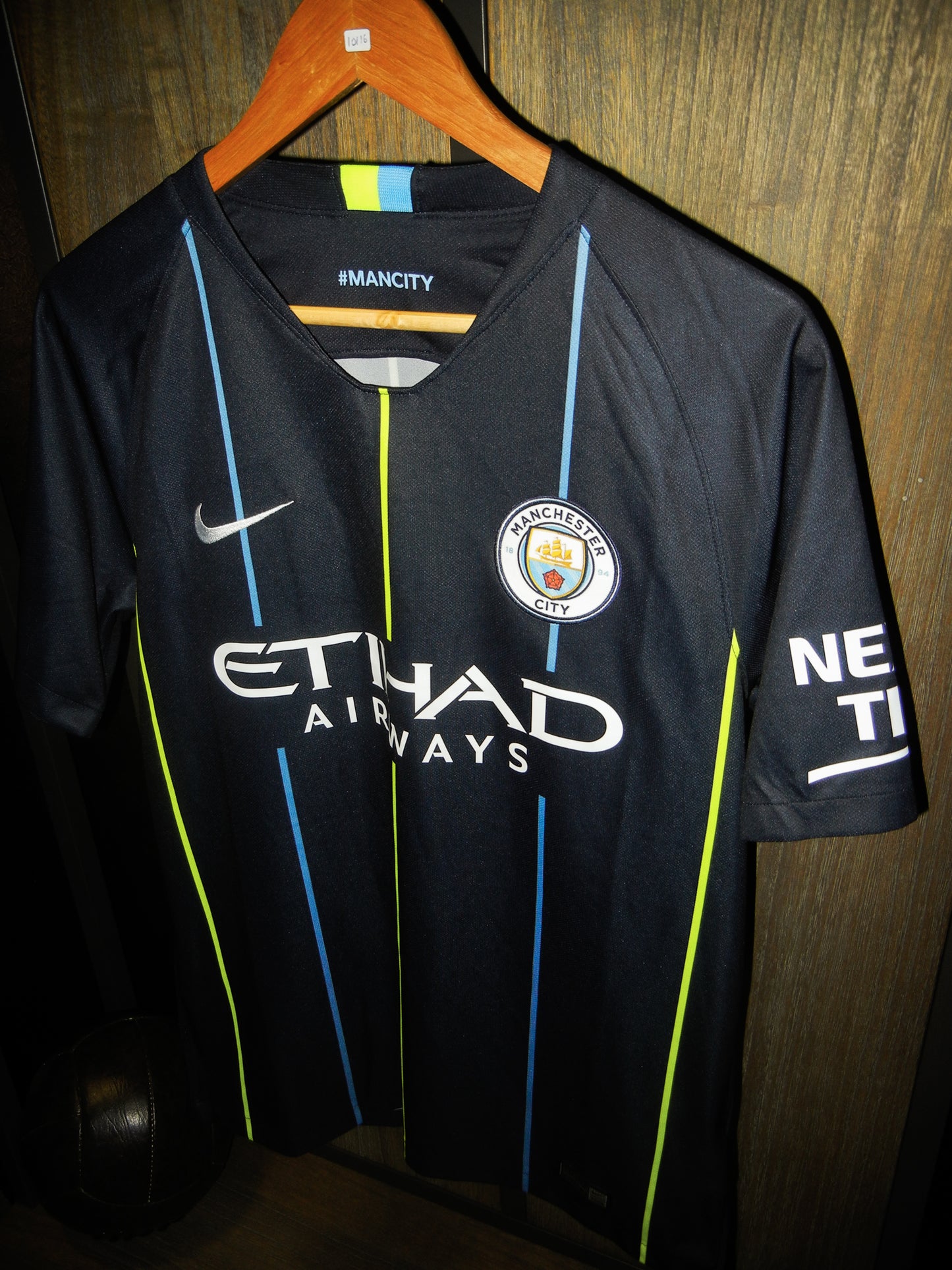 Manchester City 2018/2019 Away Jersey – Kun Agüero #10 – Medium – Navy Nike Shirt (MPN: 919002-476)