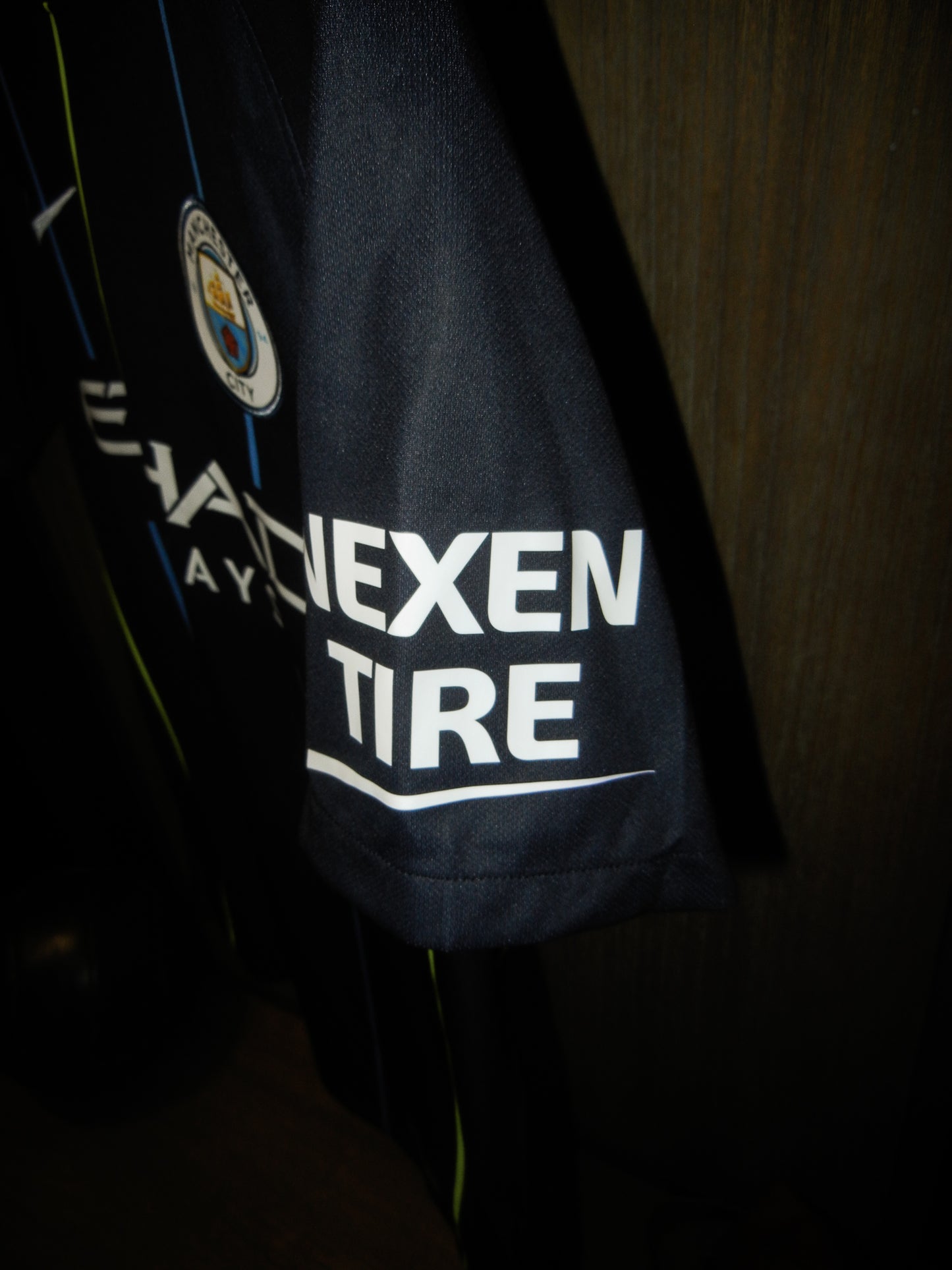 Manchester City 2018/2019 Away Jersey – Kun Agüero #10 – Medium – Navy Nike Shirt (MPN: 919002-476)