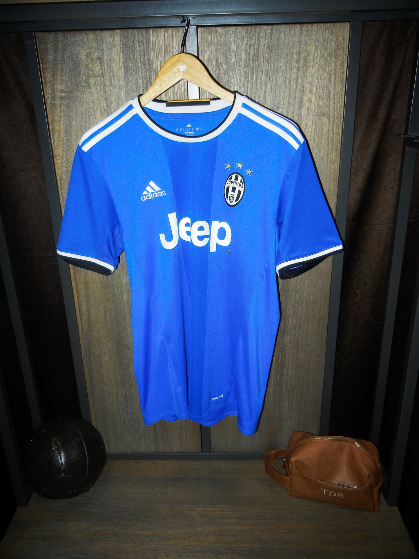 Juventus 2016/2017 Away Jersey – Gonzalo Higuaín #9 – Large – Blue Adidas Shirt (MPN: AI6226)