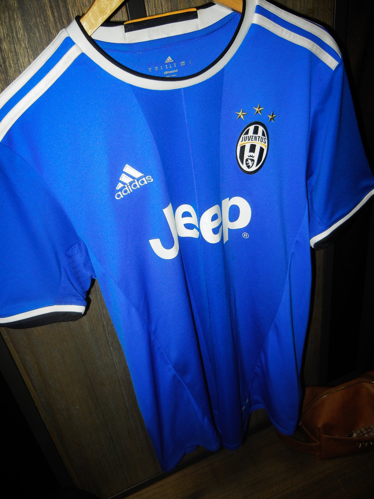 Juventus 2016/2017 Away Jersey – Gonzalo Higuaín #9 – Large – Blue Adidas Shirt (MPN: AI6226)