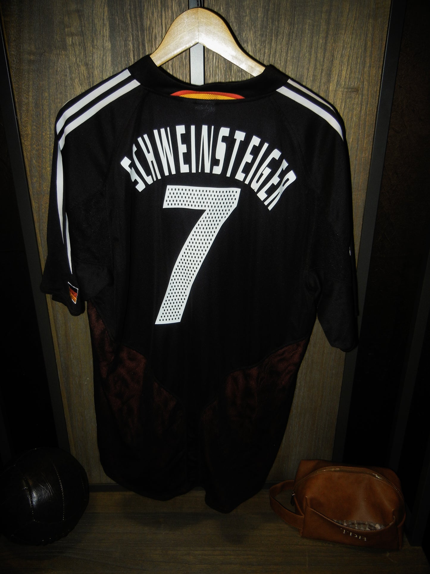 Germany 2004/2006 Away Jersey – Schweinsteiger #7 – XL – Black Adidas Shirt (MPN: 643955)